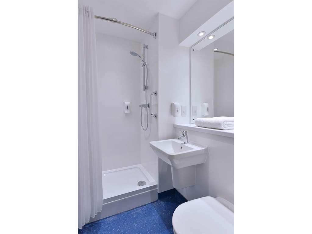 Travelodge Stirling M80 Cambusbarron Δωμάτιο φωτογραφία