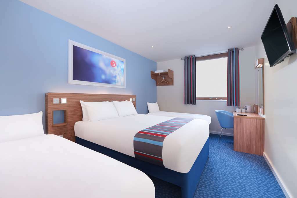 Travelodge Stirling M80 Cambusbarron Δωμάτιο φωτογραφία