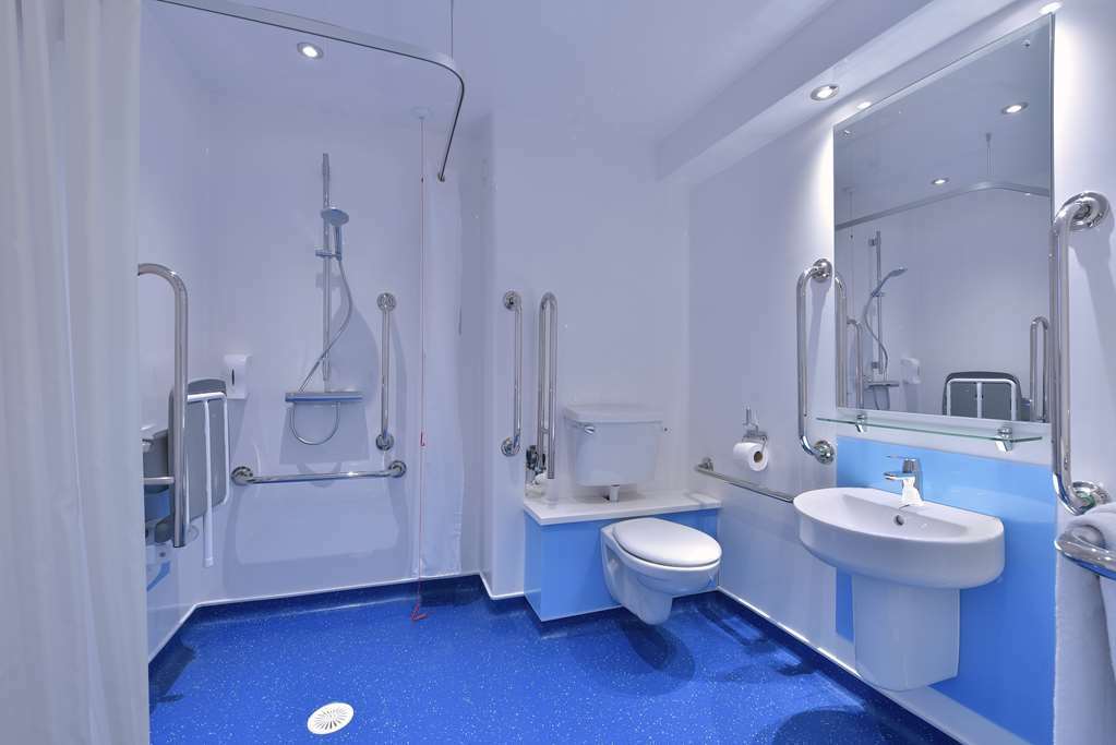 Travelodge Stirling M80 Cambusbarron Δωμάτιο φωτογραφία