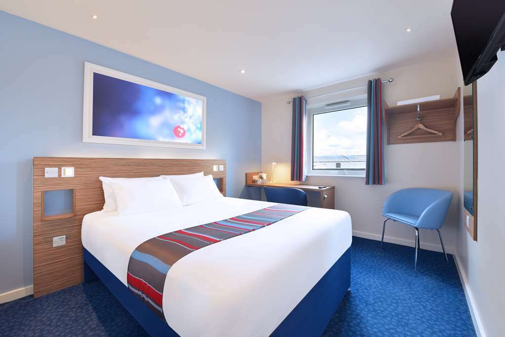 Travelodge Stirling M80 Cambusbarron Δωμάτιο φωτογραφία